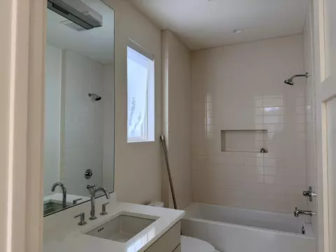 Bath - 501 Delayne Dr, Austin, TX 78737 photo 1 of 7