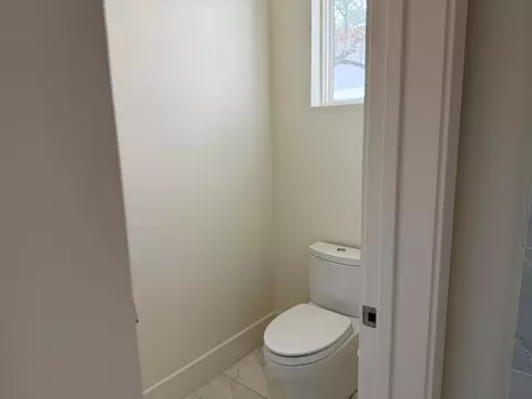 Bath - 501 Delayne Dr, Austin, TX 78737 photo 6 of 7