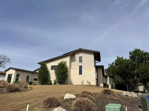 Exterior - 501 Delayne Dr, Austin, TX 78737 photo 7 of 9
