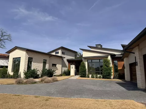 Exterior - 501 Delayne Dr, Austin, TX 78737 photo 3 of 9