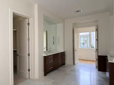 Bath - 501 Delayne Dr, Austin, TX 78737 photo 2 of 7