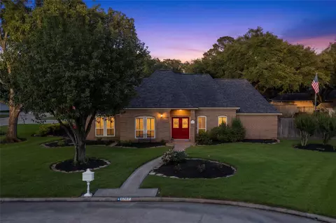 6707 Cedar St, Katy, TX 77493