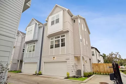 2125 Hoskins Dr #B, Houston, TX 77080