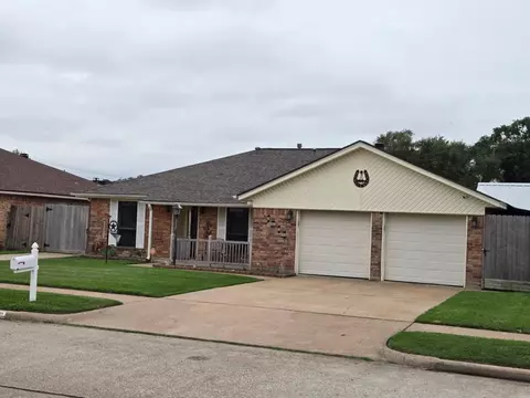 1014 Brookhollow Dr, Deer Park, TX 77536
