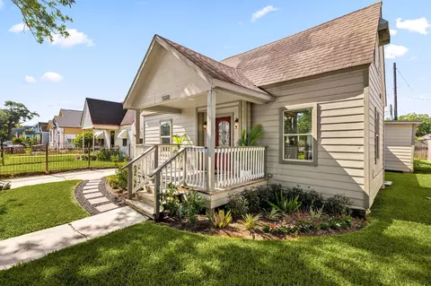 5508 Truett St, Houston, TX 77023