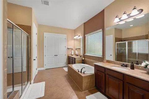 Bath - 5 Copper Cv, Conroe, TX 77304 photo 2 of 4