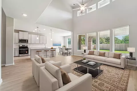 5214 Great Oaks Dr, Pearland, TX 77584