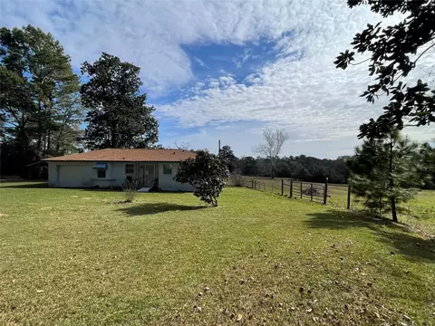 490 Cemetery Rd, Coldspring, TX 77331