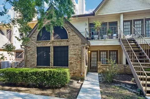 2425 Holly Hall St #143, Houston, TX 77054