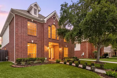 2514 Piney Woods Dr, Pearland, TX 77581