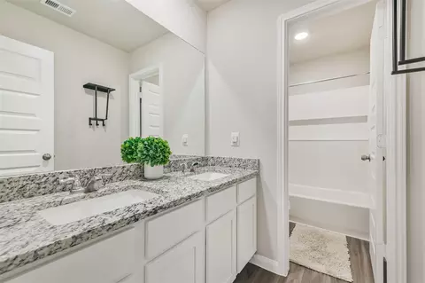 Bath - 2424 Shellcracker Dr, Conroe, TX 77384 photo 5 of 5