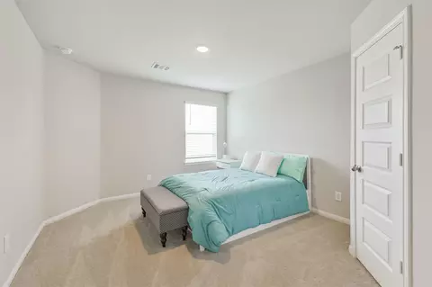 Bedroom - 2424 Shellcracker Dr, Conroe, TX 77384 photo 7 of 12
