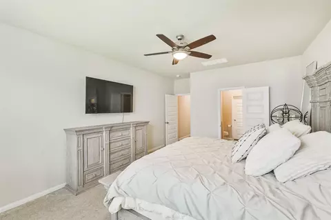 Bedroom - 2424 Shellcracker Dr, Conroe, TX 77384 photo 2 of 12