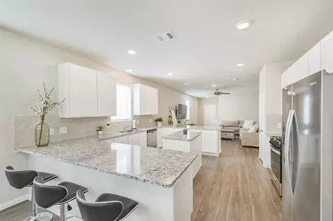 2424 Shellcracker Dr, Conroe, TX 77384