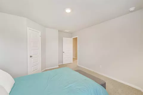 Bedroom - 2424 Shellcracker Dr, Conroe, TX 77384 photo 8 of 12