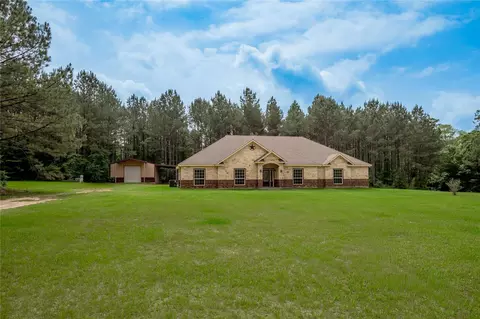 3134 Nursery Rd, Livingston, TX 77351
