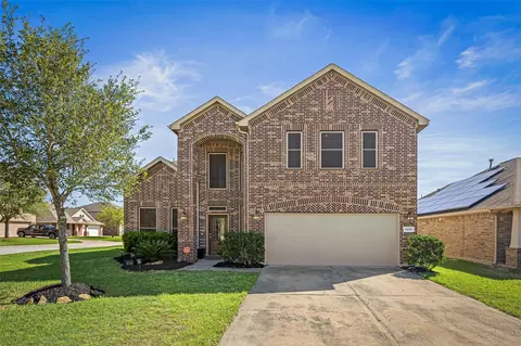 2403 Tall Sequoia Dr, Fresno, TX 77545