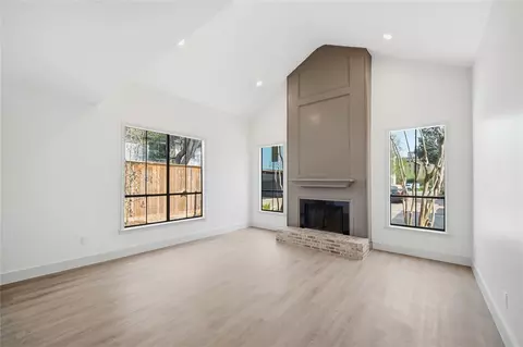 2606 Nantucket Dr, Houston, TX 77057