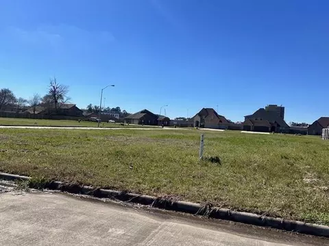3250 Yasmine Dior St, Beaumont, TX 77705