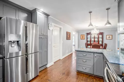 810 Aster St, Katy, TX 77493