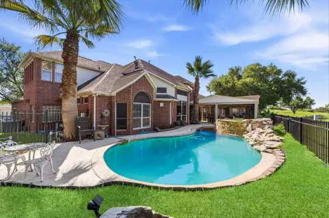 11823 Canyon Mills Dr, Houston, TX 77095