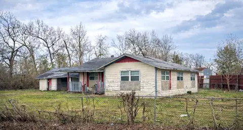 8614 Fringewood Dr, Houston, TX 77028