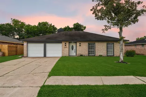15439 Indian Woods Dr, Missouri City, TX 77489