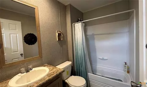 Bath - 112 E Toledo St, Seadrift, TX 77983 photo 3 of 3