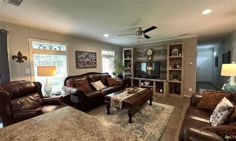 Living - 112 E Toledo St, Seadrift, TX 77983 photo 2 of 3