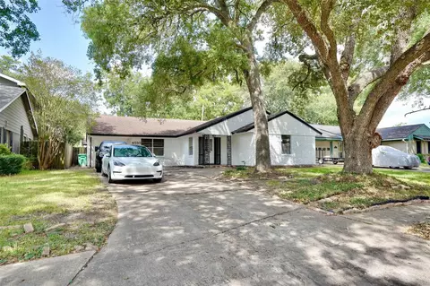 4550 Spellman Rd, Houston, TX 77035