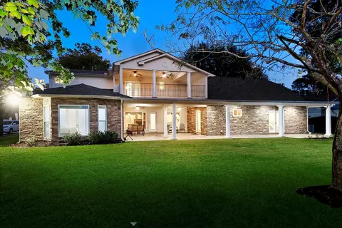 13115 Mission Valley Dr, Houston, TX 77069