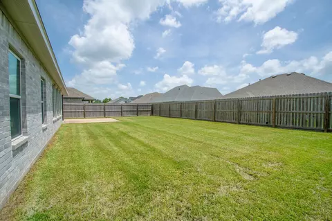 Exterior - 16 Greystone Ct, Angleton, TX 77515 photo 4 of 6