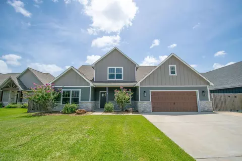 Exterior - 16 Greystone Ct, Angleton, TX 77515 photo 6 of 6