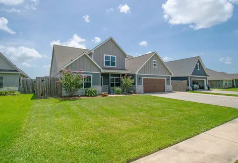Exterior - 16 Greystone Ct, Angleton, TX 77515 photo 5 of 6
