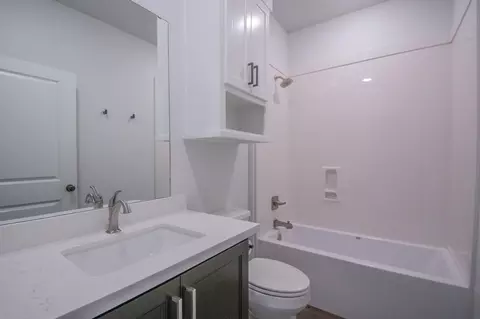 Bath - 16 Greystone Ct, Angleton, TX 77515 photo 1 of 6