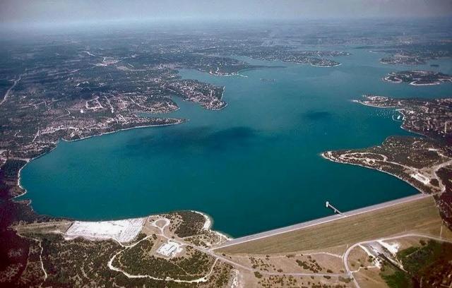 185 Polly Dr, Canyon Lake, TX 78133