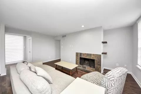 2333 Bering Dr #337, Houston, TX 77057