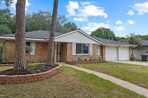 11510 Mullins Dr, Houston, TX 77035