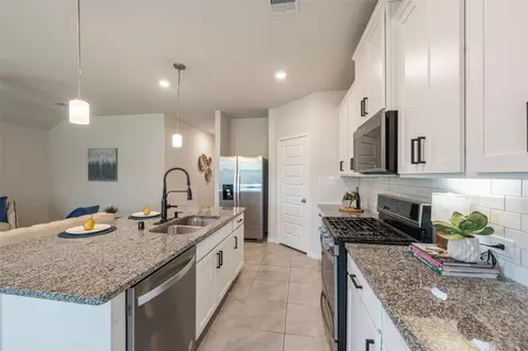 Kitchen - 2011 Stella Pine Dr, Tomball, TX 77375 photo 3 of 4