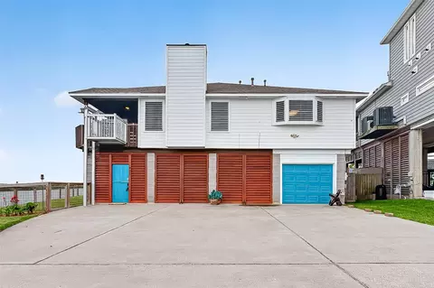 925 Bonita St, Bayou Vista, TX 77563