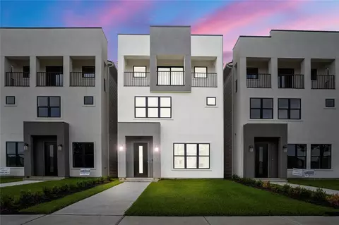 15000 S Richmond St #3, Houston, TX 77082