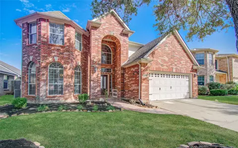 1230 Blue Leaf Dr, Richmond, TX 77469