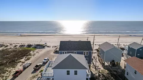 123 Carlton Ave, Surfside Beach, TX 77541