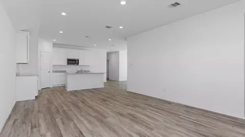 Living - 6846 Spur Creek Dr, Rosenberg, TX 77471 photo 5 of 5