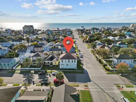 2927 Avenue Q, Galveston, TX 77550