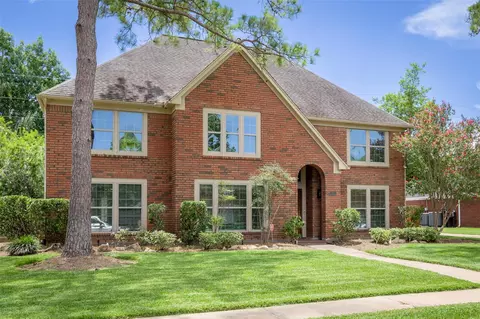 23 Dartmoor St, Sugar Land, TX 77479