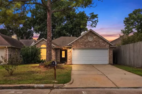12902 Sandri Ln, Houston, TX 77077