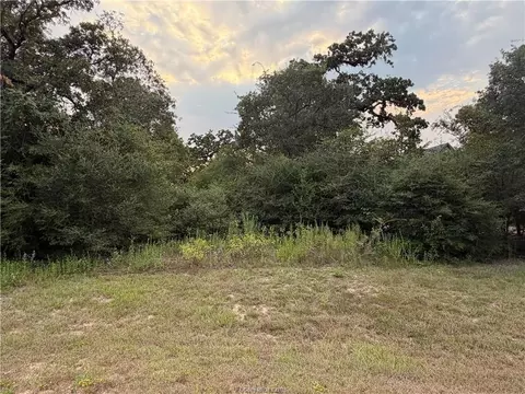 9467 Windsor Ave, Iola, TX 77861 photo 2