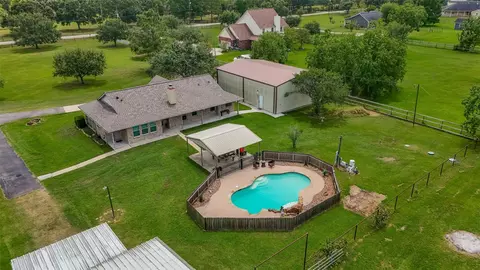 1030 Ginger St, Santa Fe, TX 77517