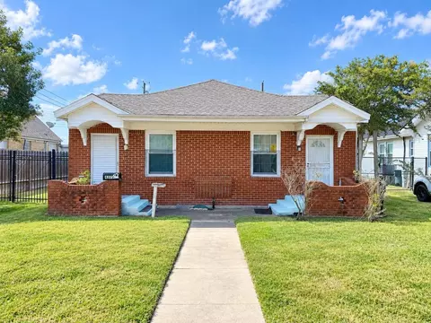 4305 Avenue N 12, Galveston, TX 77550
